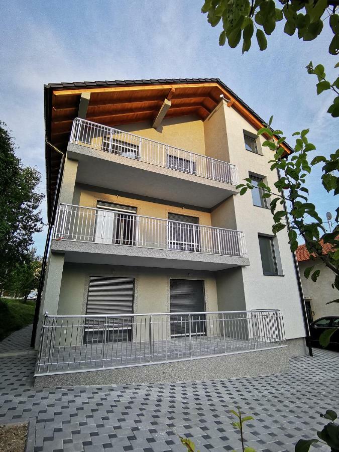 יאיצי Apartmani Anamaria מראה חיצוני תמונה
